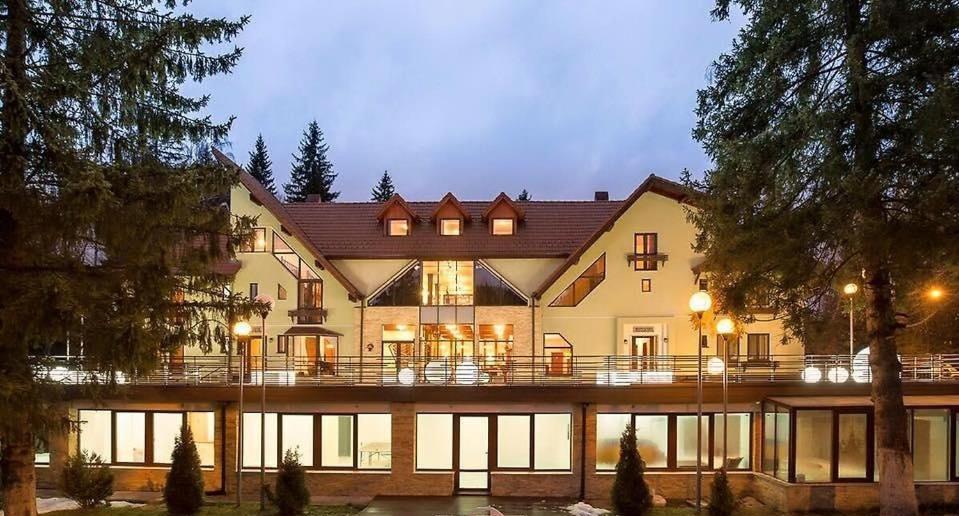 Vila Pinul Si Mesteacanul Poiana Brasov Exterior foto